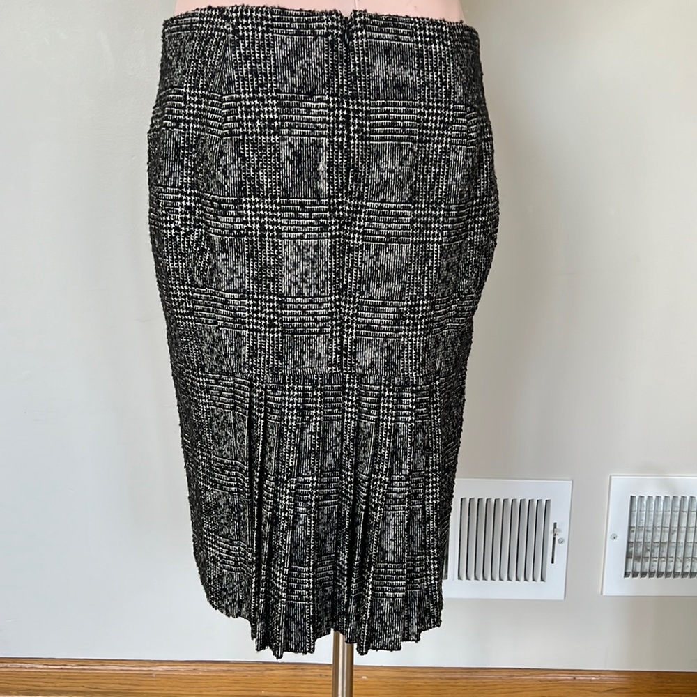 Express texture skirt